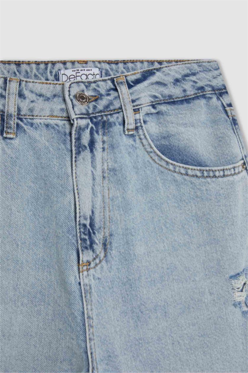 حريمي أزرق فاتح بنطلون جينز لينا موم فيت بتفاصيل ممزقة وخصر عالي