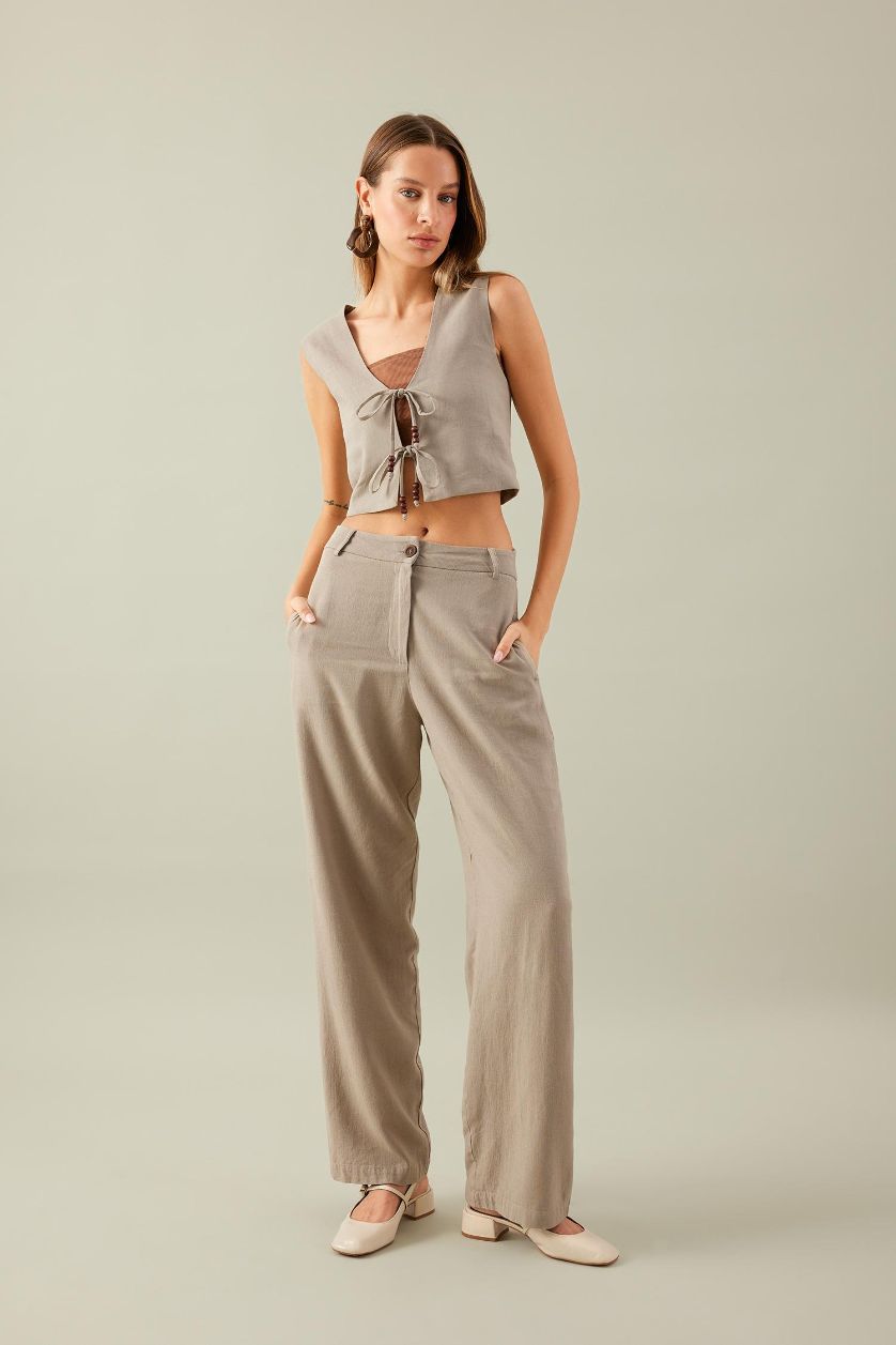 Kadın Açık Kahve Straight Fit Cepli Yüksek Bel Geniş Paça Uzun Boy Keten Karışımlı Kumaş Pantolon