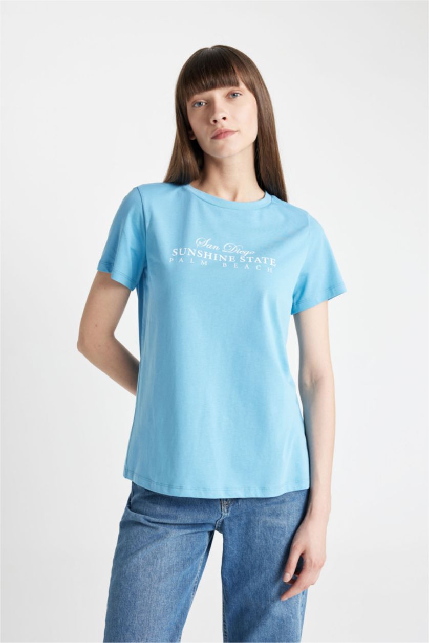 نساء أزرق تيشيرت نص كم بطبعة شعار قصة عادية برقبة مستديرة