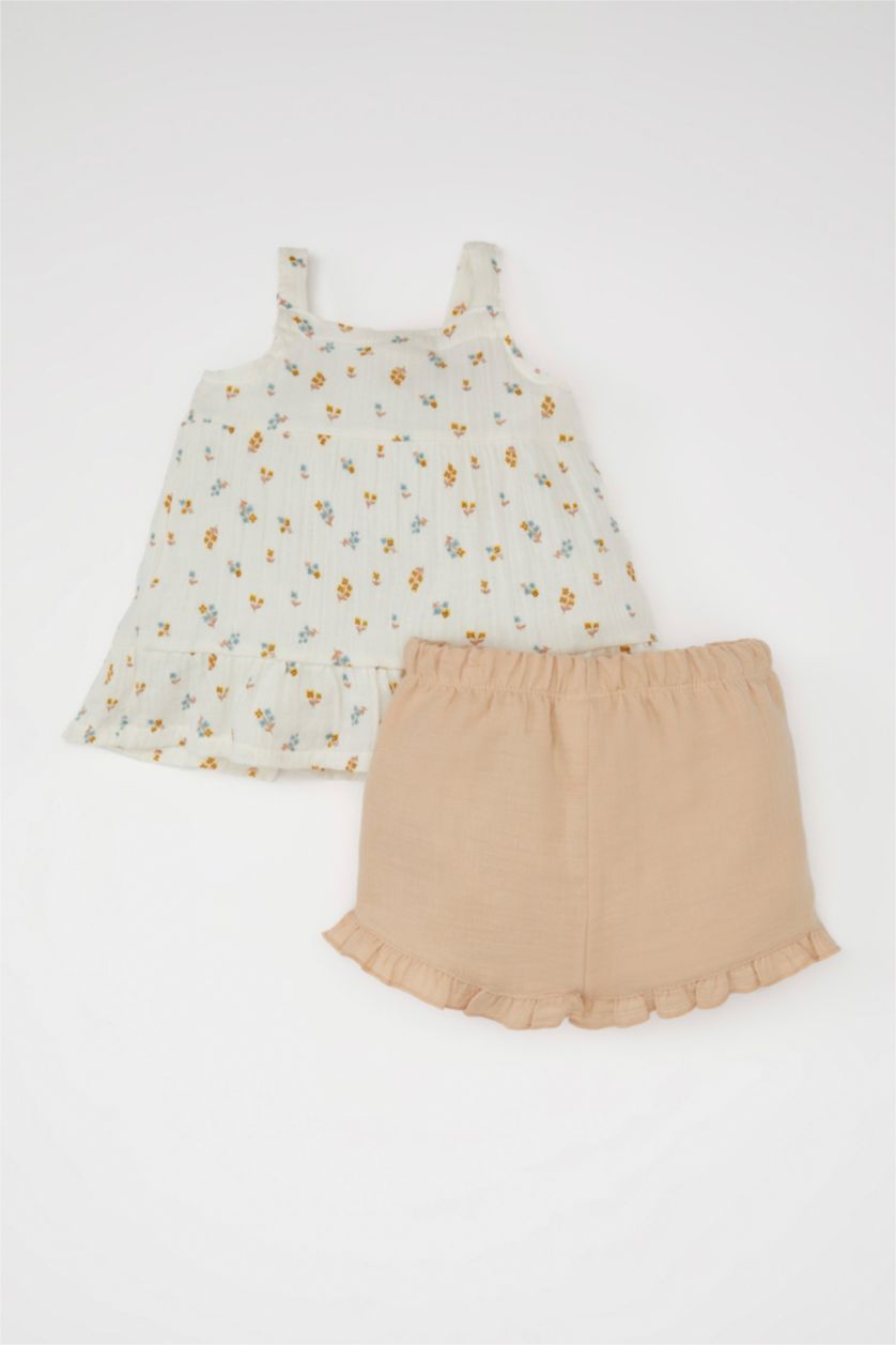 Kız Bebek Ekru Kız Bebek 2'li Takım Çiçekli Müslin Askılı Bluz Şort