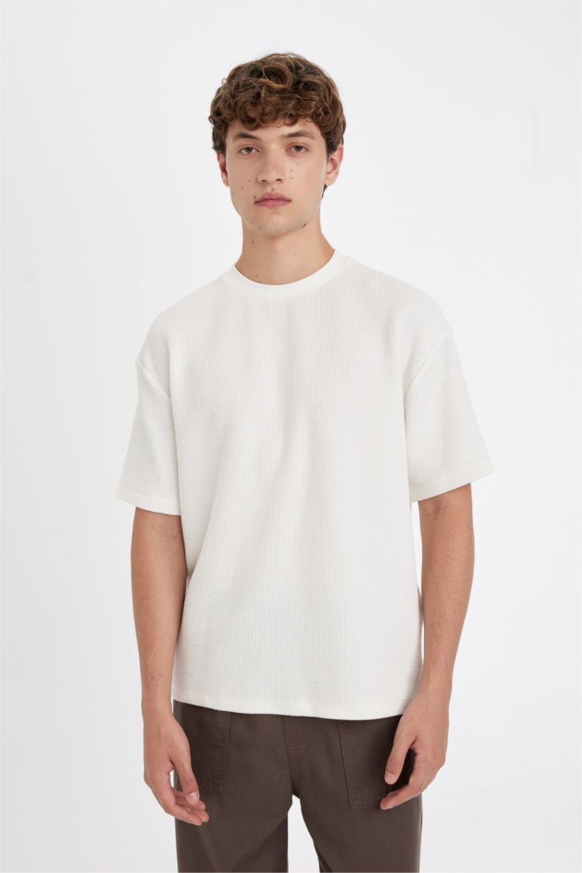 Мужчины Бежевый Футболка базовая с круглым вырезом