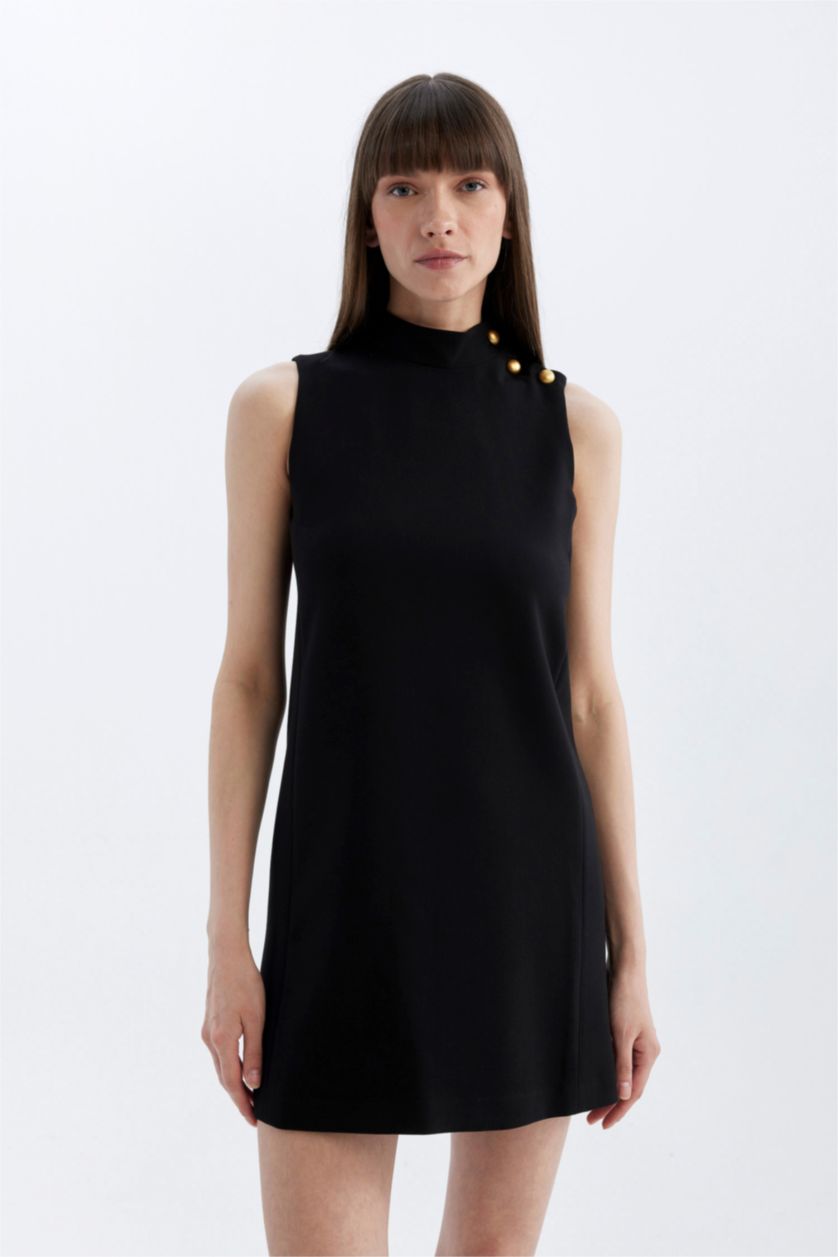 Woman Black Sleeveless Midi Dress