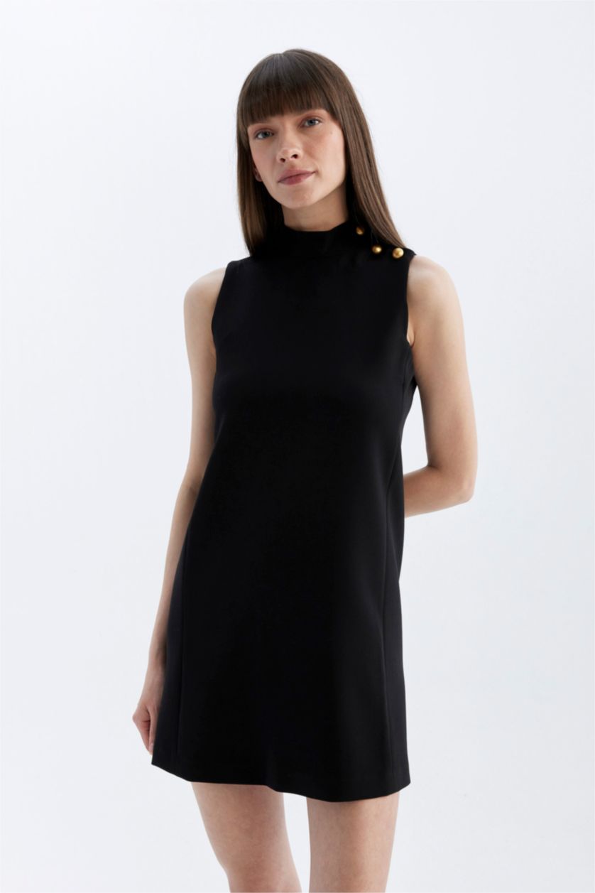 Woman Black Sleeveless Midi Dress