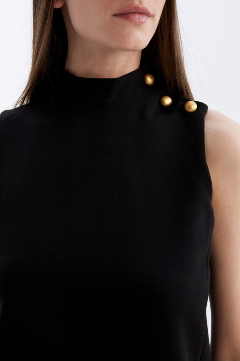 Woman Black Sleeveless Midi Dress