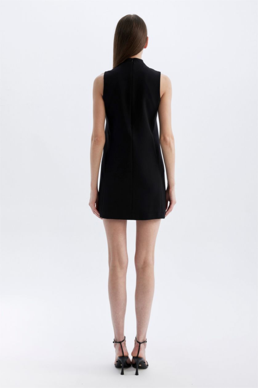 Woman Black Sleeveless Midi Dress