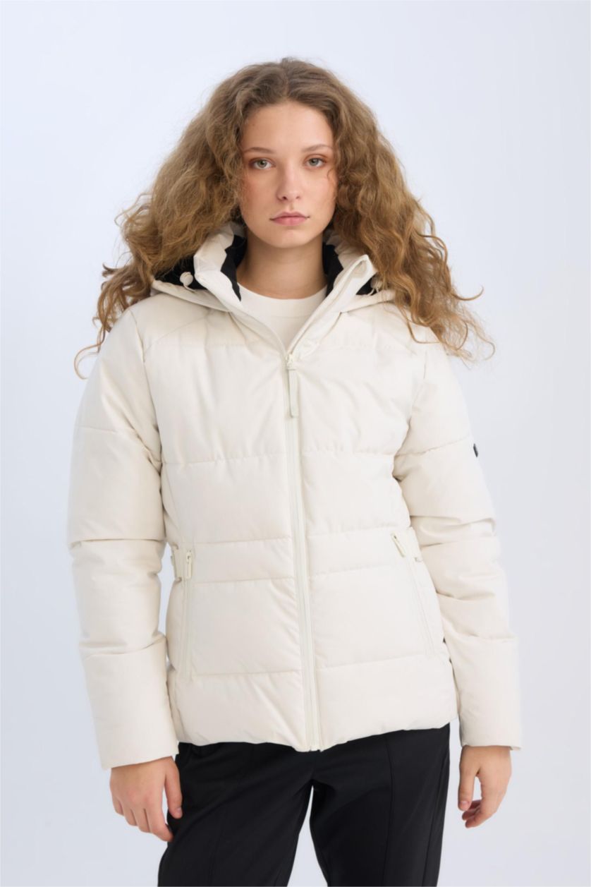 حريمي اللون الحجري جاكيت تلج قصة عادية وتر بروف مع USB عازل للحرارة من DeFactoFit