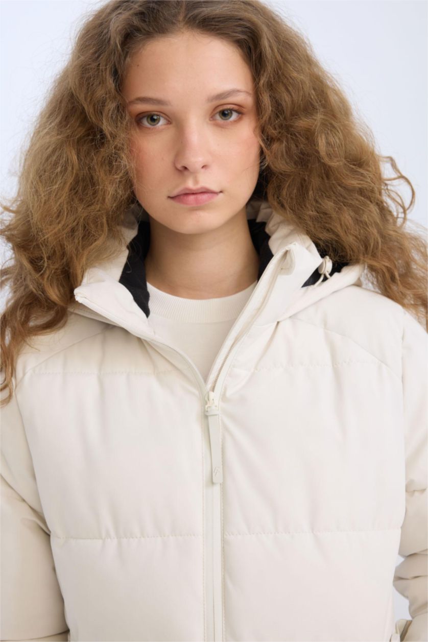 حريمي اللون الحجري جاكيت تلج قصة عادية وتر بروف مع USB عازل للحرارة من DeFactoFit