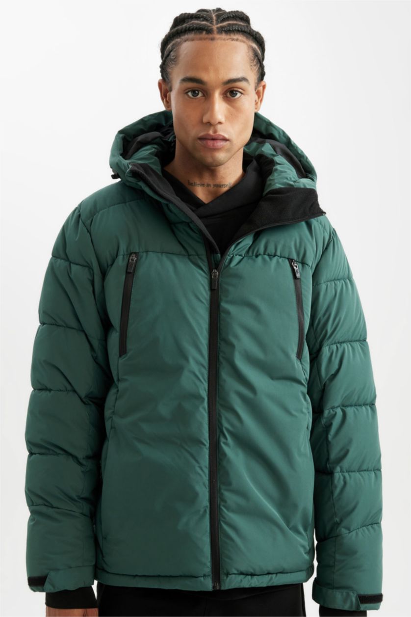 Erkek Yeşil Kapüşonlu Mont Su Geçirmez Rüzgar Geçirmez Fermuarlı Cepli