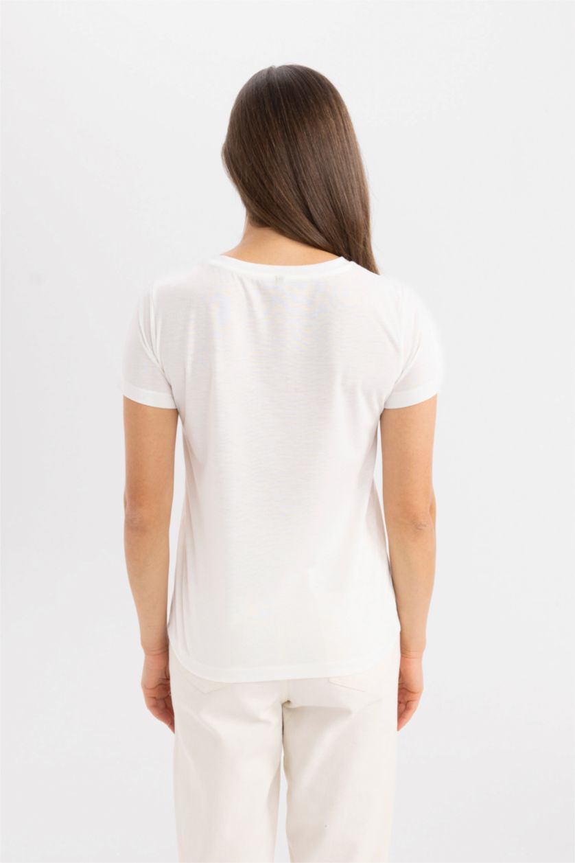 Woman Ecru Regular Fit Crew Neck Short Sleeve T-Shirt