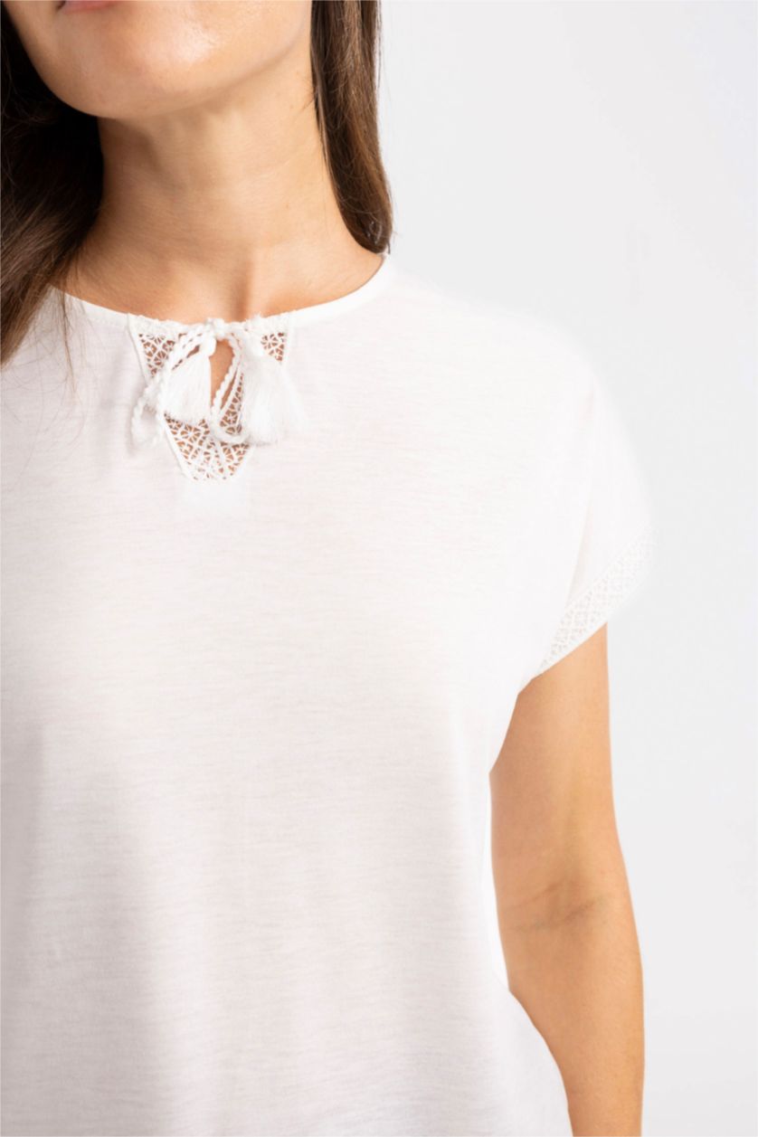 FEMME Écru T-Shirt à Col rond et Manches Courtes