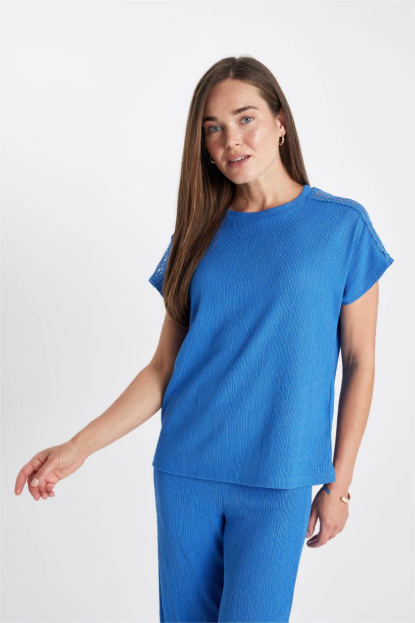 نساء اللون الملكي تيشيرت نص كم ورقبة مستديرة