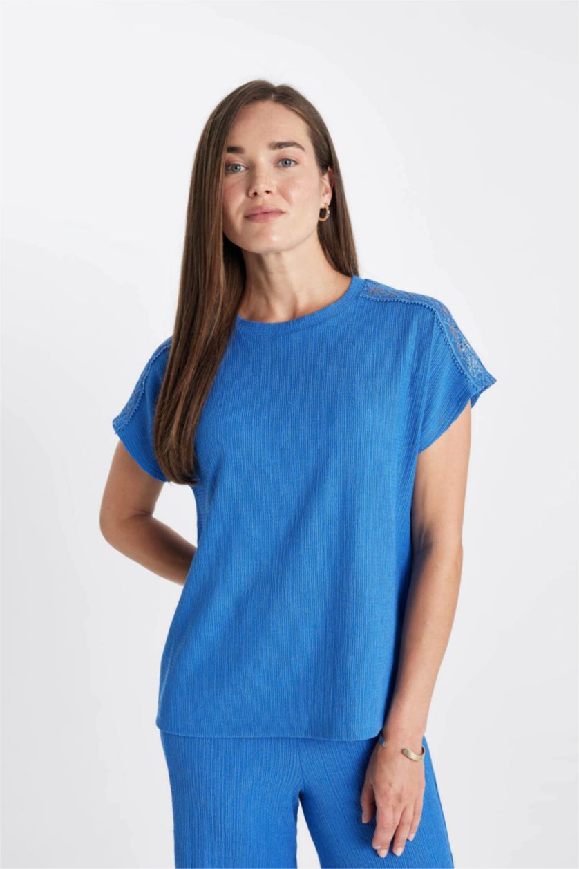 نساء اللون الملكي تيشيرت نص كم ورقبة مستديرة