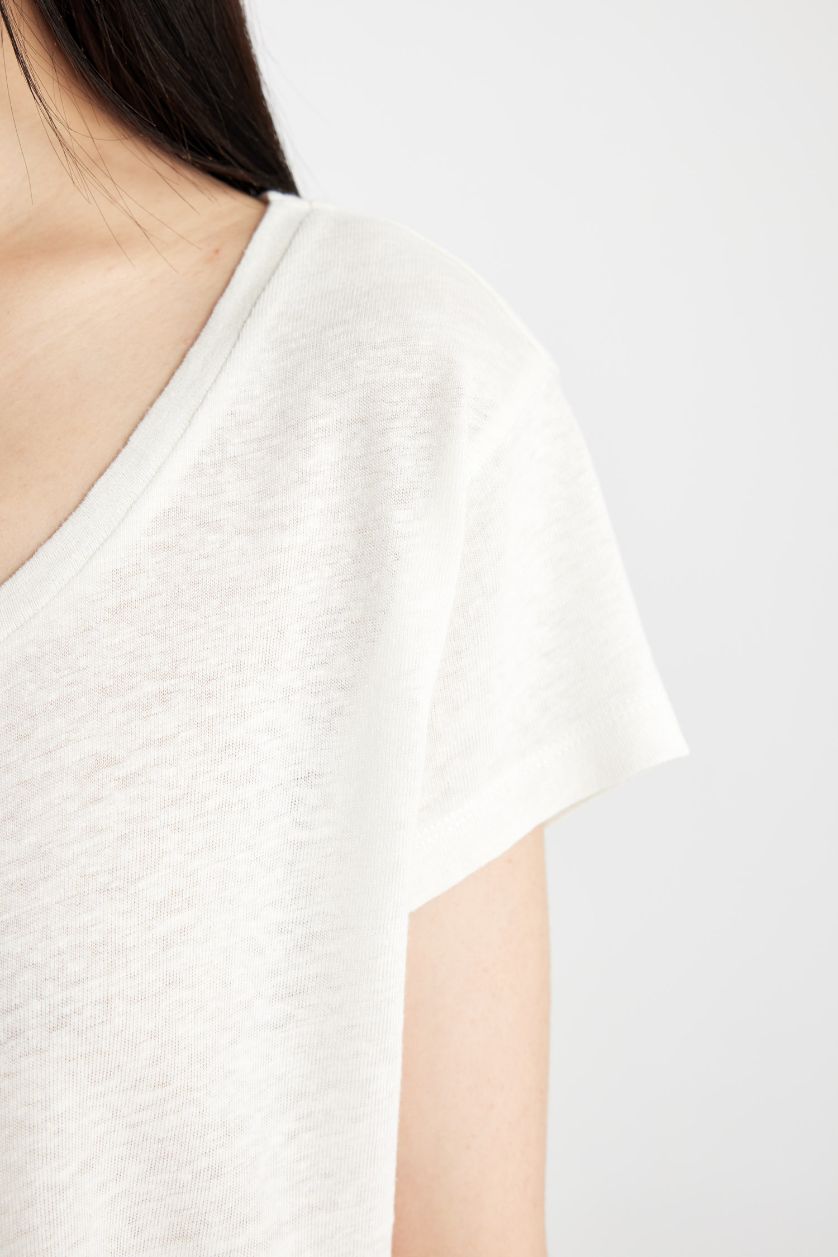 Kadın Ekru Regular Fit Bisiklet Yaka Keten Karışımlı Basic Düz Kısa Kollu Tişört