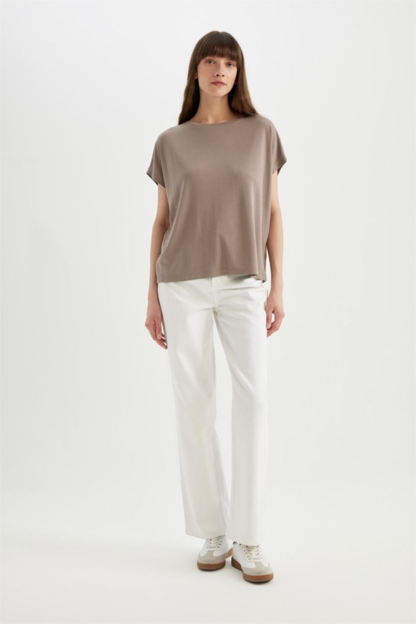 FEMME Beige T-Shirt en Modal à Manches Courtes et Col Rond