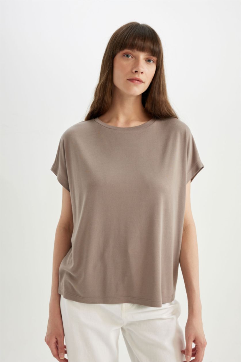 FEMME Beige T-Shirt en Modal à Manches Courtes et Col Rond