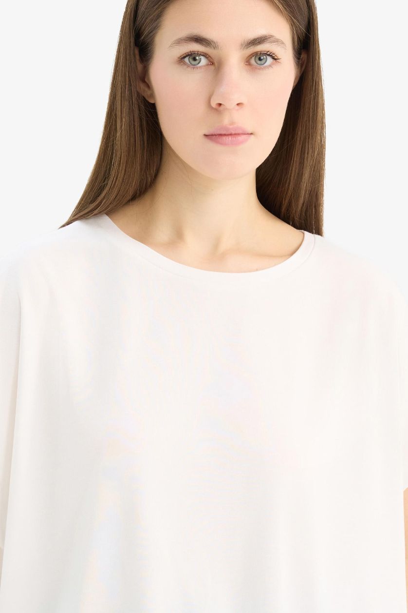 نساء بيج فاتح تيشيرت نص ردن سادة بيزك بياخة مستديرة