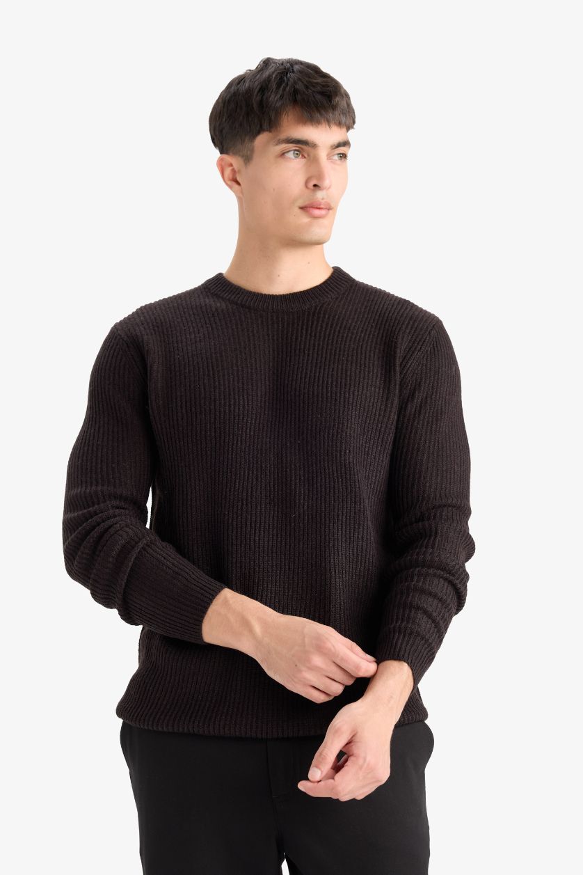 HOMME Marron Pull en tricot texturé à col rond Coupe standard