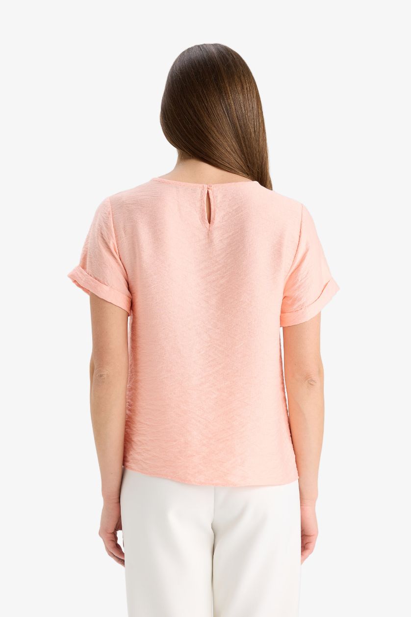 Woman Pink Regular Fit Round Collar Short Sleeve Blouse