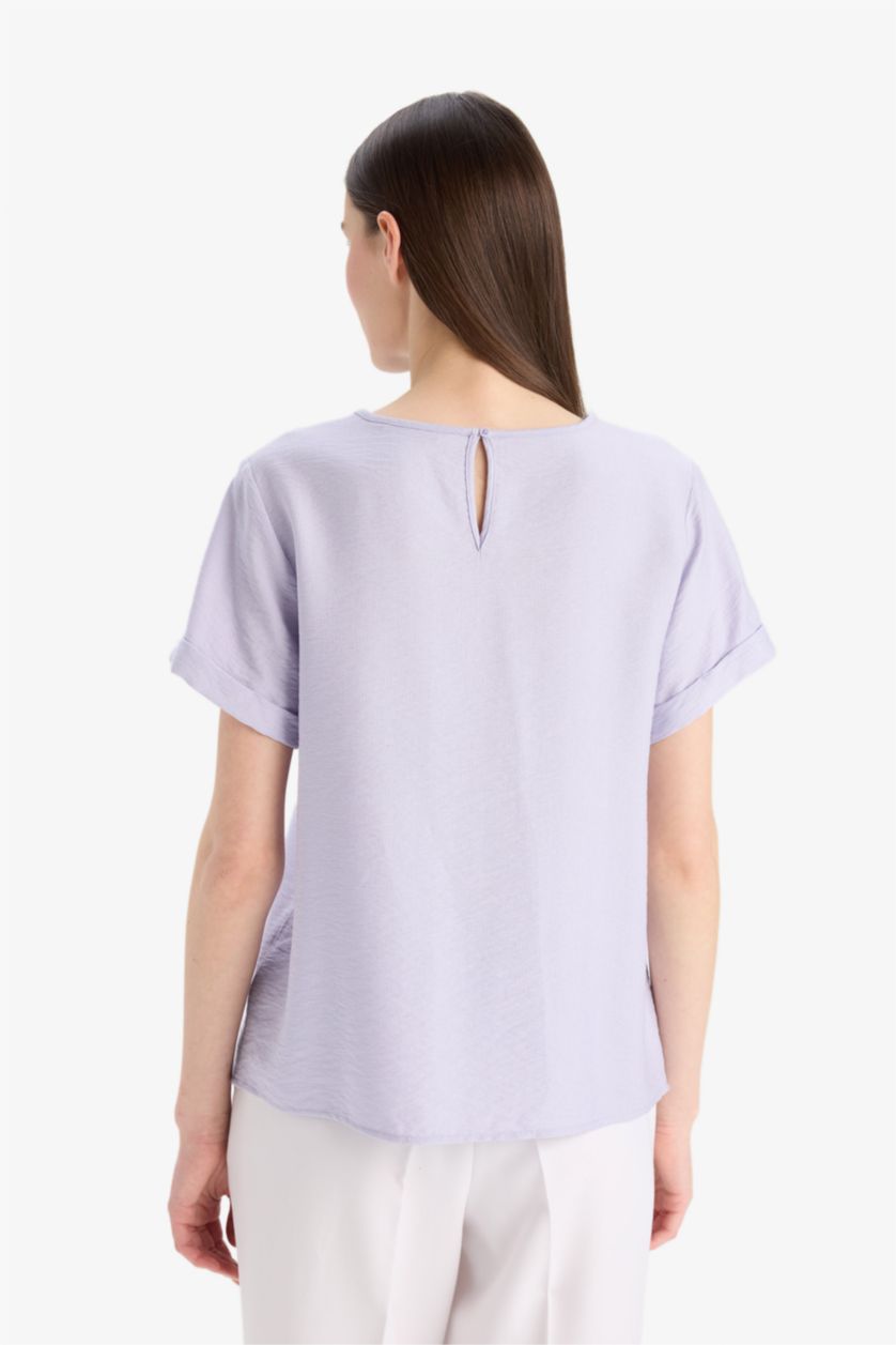 Woman Light Lilac Regular Fit Round Collar Short Sleeve Blouse