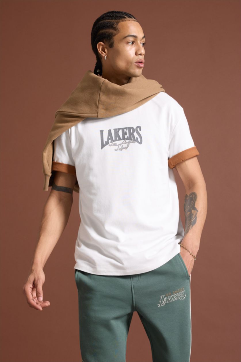 رجال بيج فاتح تيشيرت قصة عادية برقبة مستديرة من لوس أنجلوس ليكرز