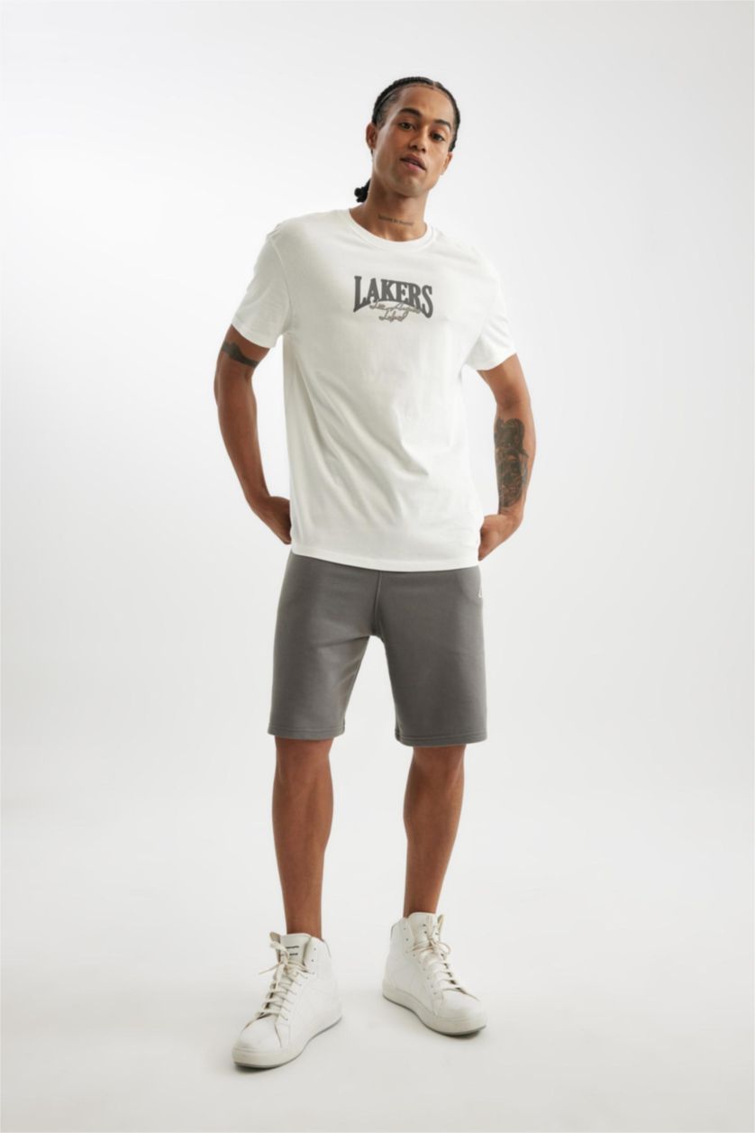 رجال بيج فاتح تيشيرت قصة عادية برقبة مستديرة من لوس أنجلوس ليكرز