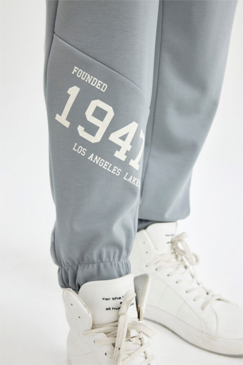 MAN Grey DeFactoFit NBA Los Angeles Lakers Standard Fit Scuba Fabric Jogger Pants