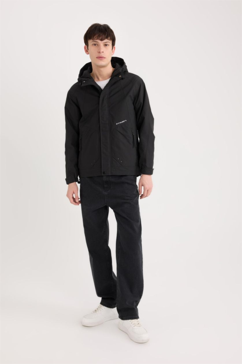 رجال أسود جاكيت مطر خفيف بغطاء للرأس مقاوم للماء بجيب وسحاب