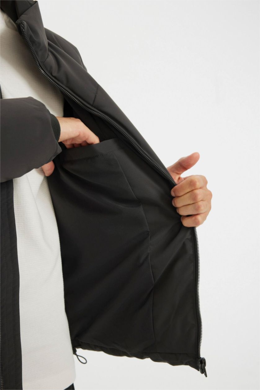 Erkek Antrasit Slim Fit Dar Kesim Dik Yaka Fermuarlı Cepli Şişme Mont