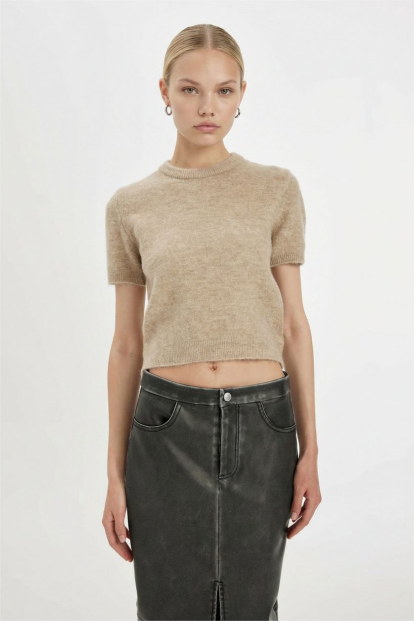 Kadın Bej Regular Fit Bisiklet Yaka Premium Basic Düz Kısa Kollu Triko Kazak