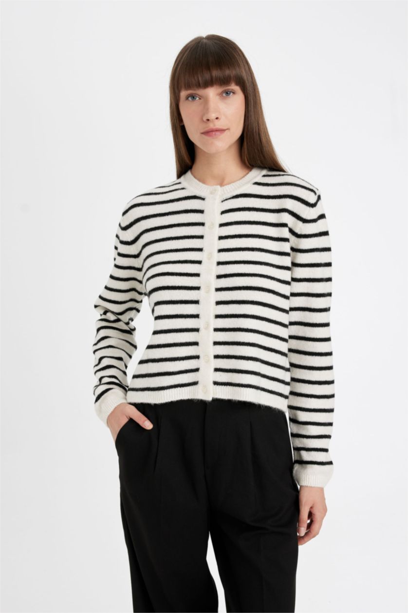 FEMME Écru Cardigan en Tricot rayé boutonné à Col rond et Coupe régulière