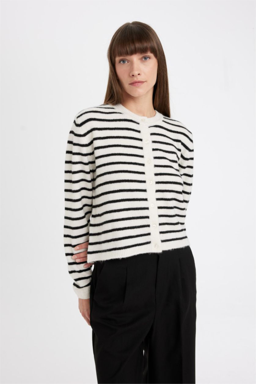 FEMME Écru Cardigan en Tricot rayé boutonné à Col rond et Coupe régulière