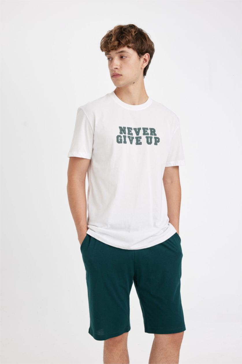 MAN White Regular Fit Printed 2 Piece Pajama Set