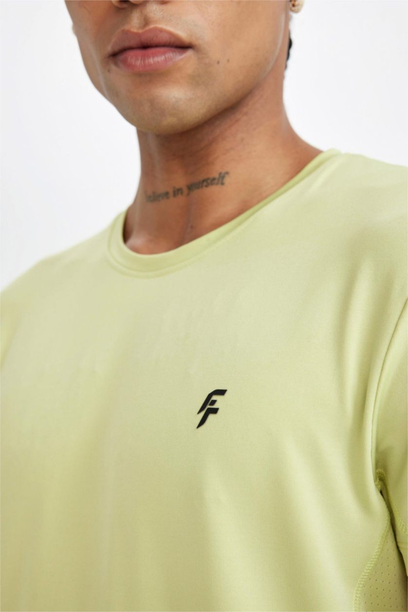 Erkek Açık Yeşil DeFactoFit Slim Fit Dar Kesim Bisiklet Yaka Sporcu Kısa Kollu Tişört