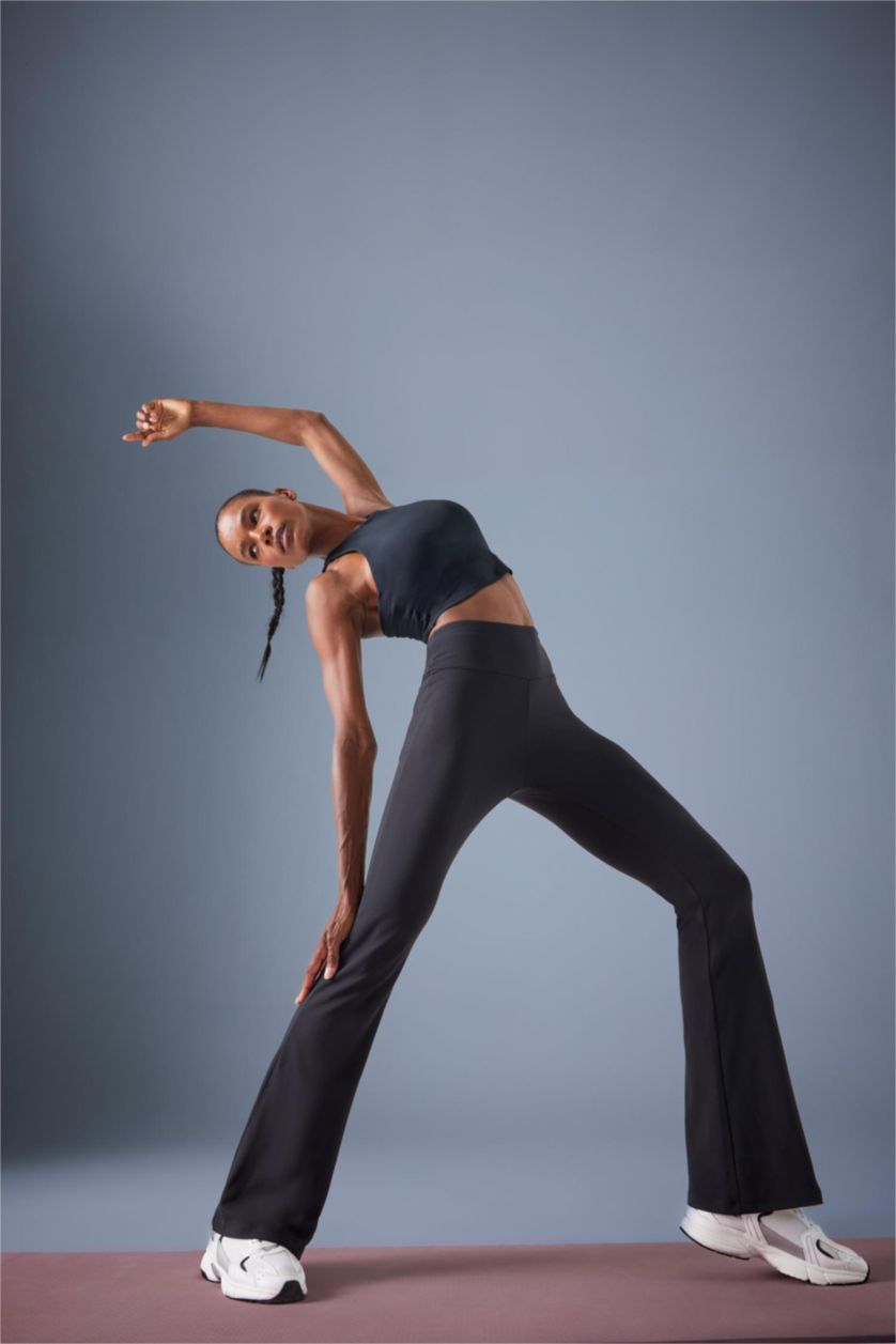 Женщины Черный DeFactoFit flare fit спортивные брюки с высокой талией, поддержкой и стандартной длиной