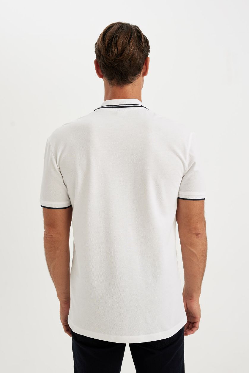 رجال أبيض تيشيرت بولو نص كم بيكة قصة عادية