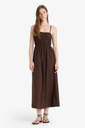 Kadın Kahve Keten Görünümlü Askılı Maxi Elbise