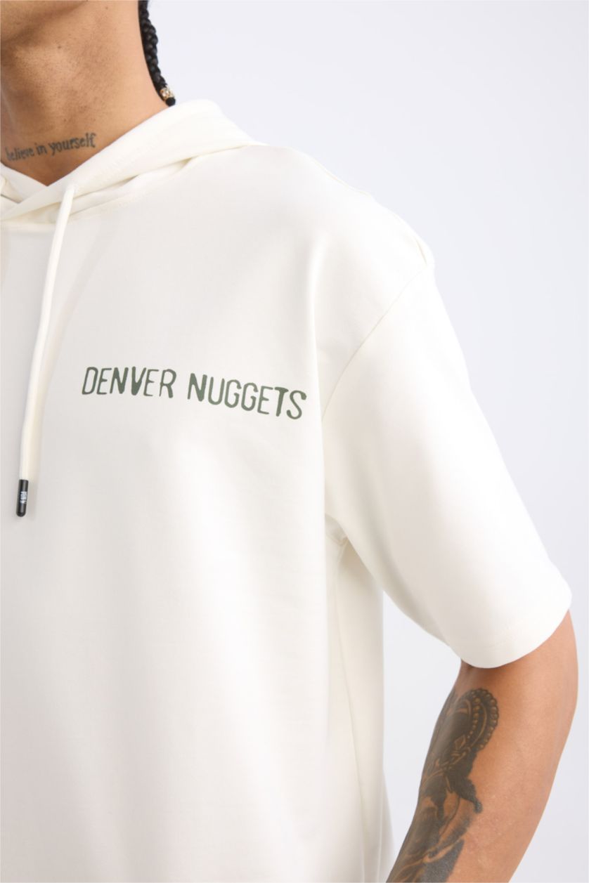 Мужчины Бежевый Футболка оверсайз NBA Denver Nuggets с капюшоном, DefactoFit