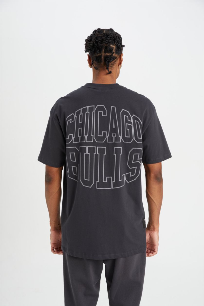 رجالي أنثرا تيشيرت قطن أوفر سايز برقبة مستديرة من شيكاغو بولز