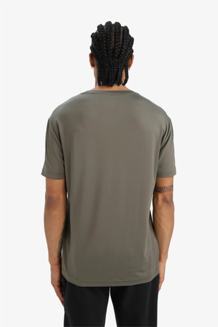 Erkek Haki Standart Fit Yumuşak Tuşe Bisiklet Yaka Baskılı Kısa Kollu Tişört