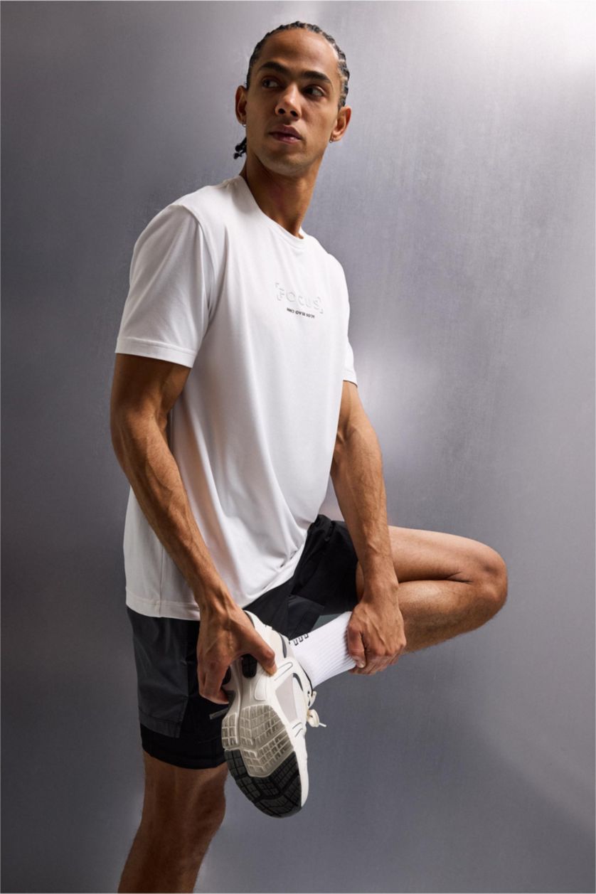 Man White Standard Fit Crew Neck Printed T-Shirt