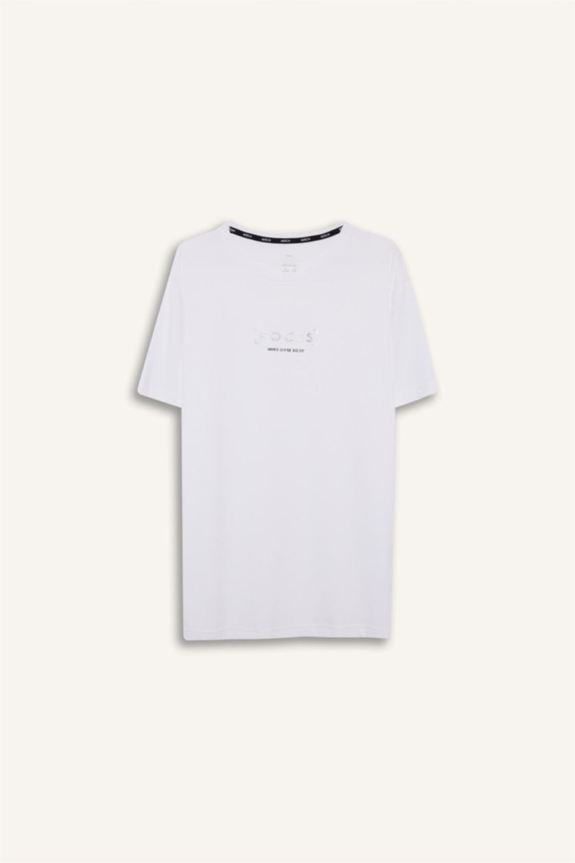 Man White Standard Fit Crew Neck Printed T-Shirt