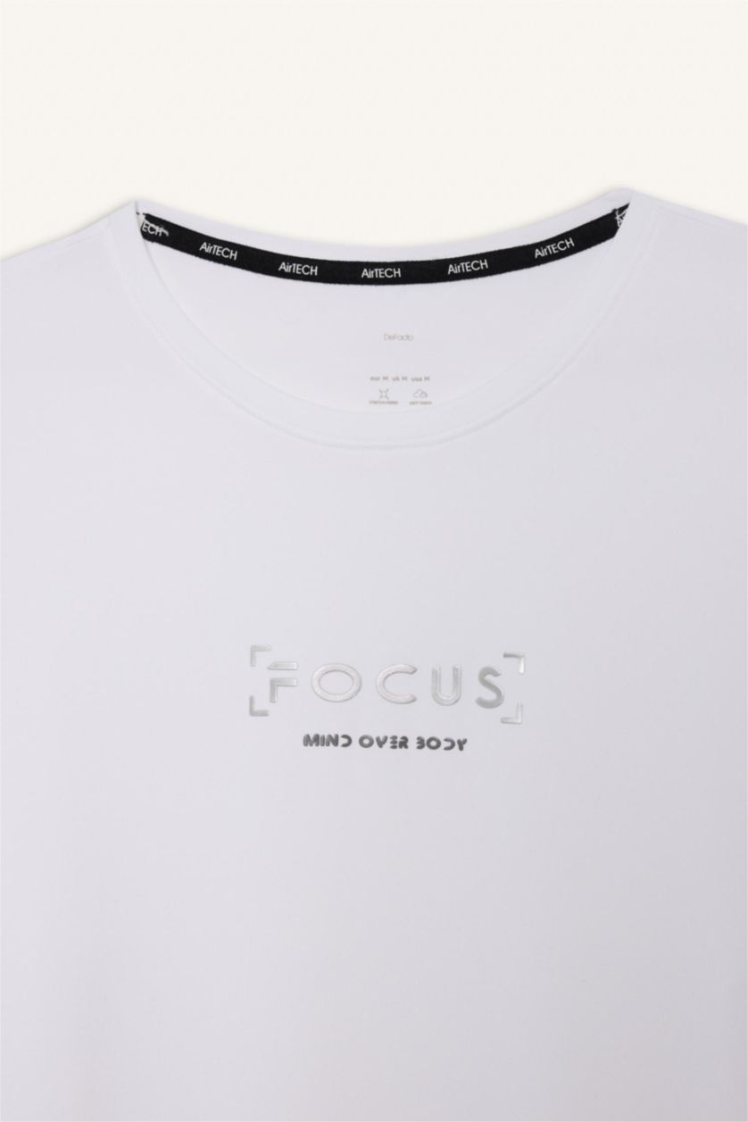Man White Standard Fit Crew Neck Printed T-Shirt
