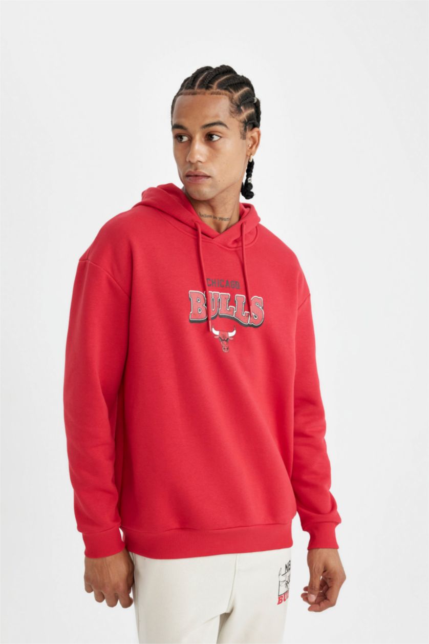MAN Red DeFactoFit NBA Chicago Bulls Boxy Fit Hooded Thick Sweatshirt