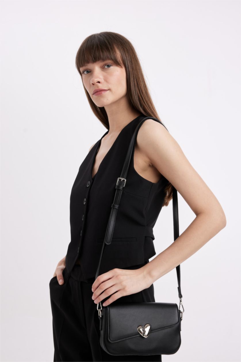 WOMAN Black Woman Heart Buckled Faux Leather Shoulder Bag