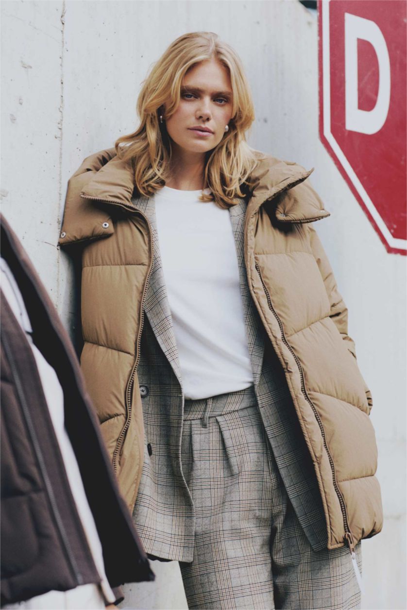 Kadın Camel Su Geçirmez Kapüşonlu Şişme Mont Parka Fermuar Çıtçıtlı Cepli