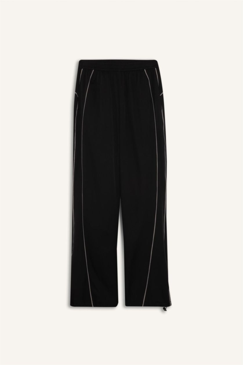 Kadın Siyah Wide Leg Geniş Paça Paçası Ayarlanabilir Cepli Sporcu Dokuma Pantolon