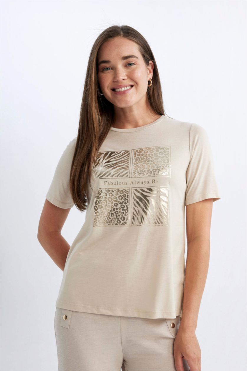 نساء بيج تيشيرت نص كم برقبة مستديرة وقصة عادية