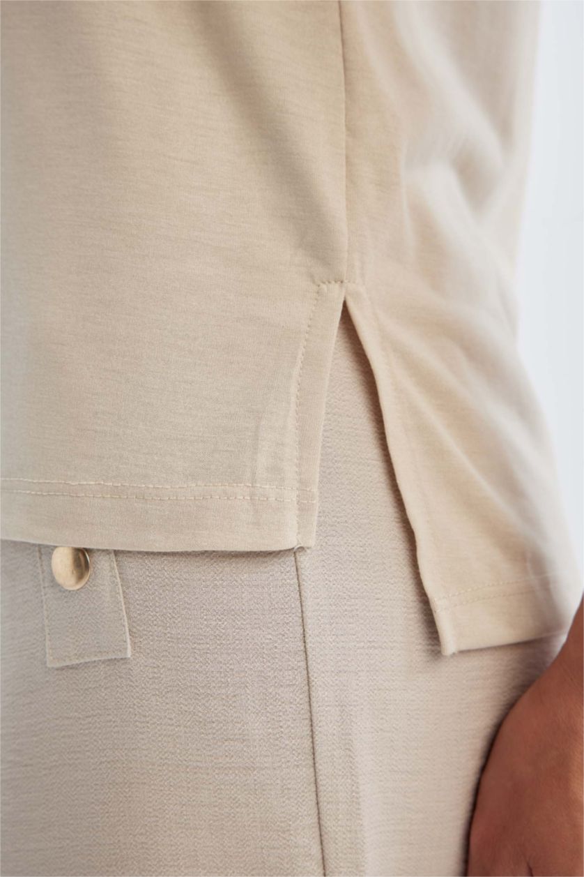 نساء بيج تيشيرت نص كم برقبة مستديرة وقصة عادية