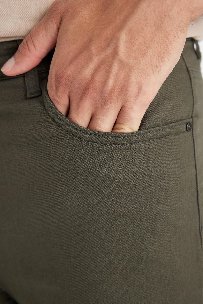 Мужчины Темный хаки Брюки приталенного узкого кроя