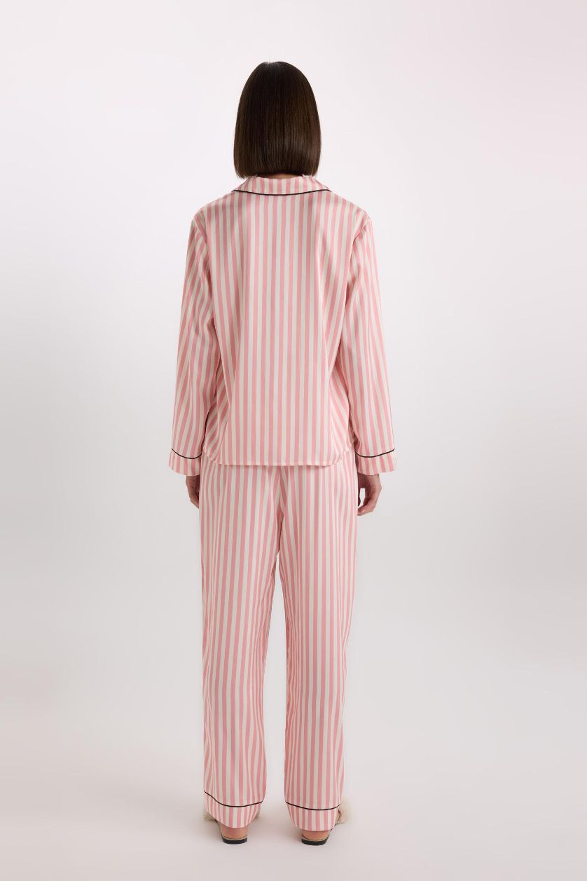 نساء وردي طقم بيجامة من ستان مخطط قصة عادية Fall in Love